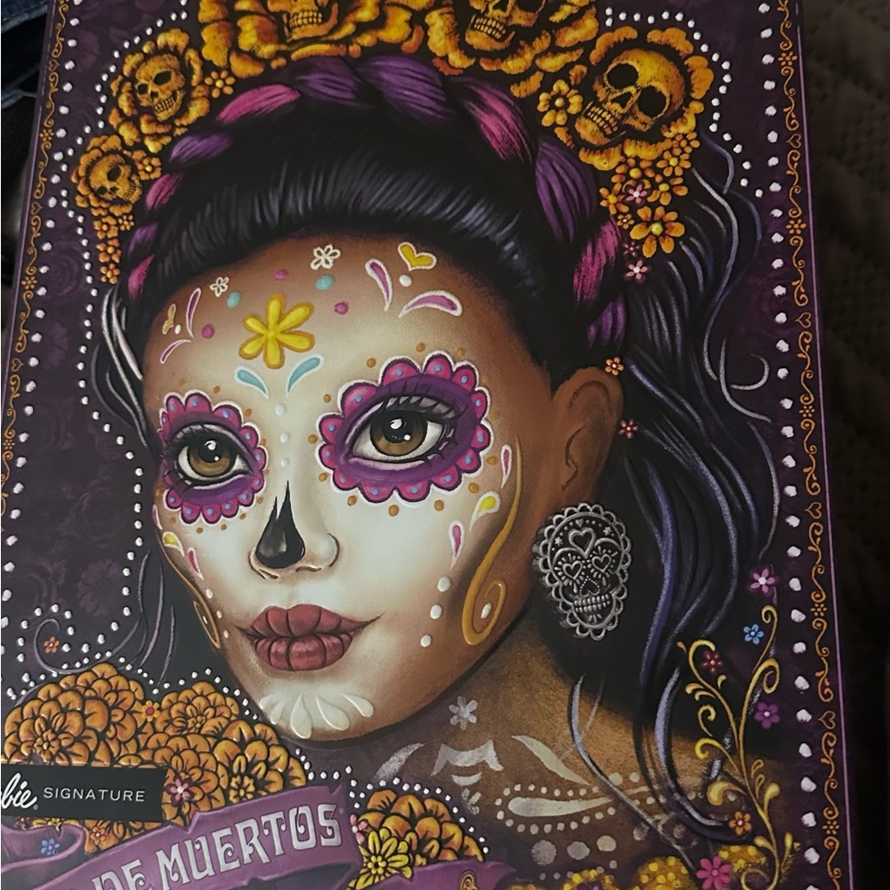 Barbie Día de Muertos Doll in Pink and Black Ensemble - Picture 2 of 2